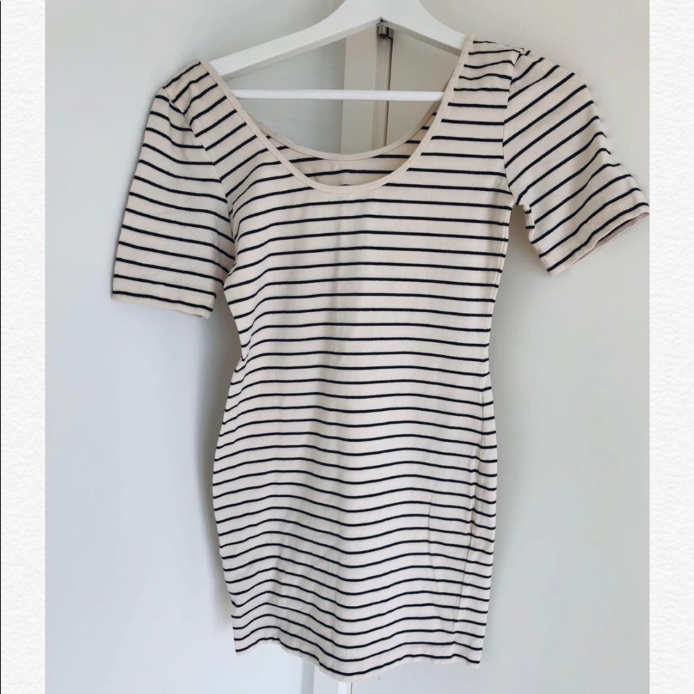 New dress- Size small - Picture 1 of 2